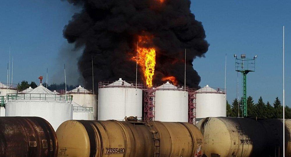Класс конструктивной пожарной опасности. Горит Нефти-перерабатывающий завод.